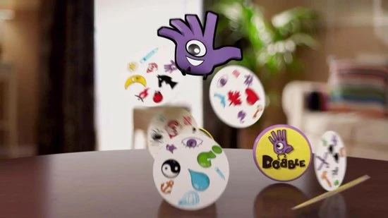 Zygomatic Board Game Studio Dobble Kids - Kaartspel 4 Zygomatic Board Game Studio Dobble Kids - Kaartspel - Afbeelding 2