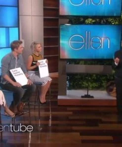 VR Distribution Cards Against Humanity UK Editie - Kaartspel 19 VR Distribution Cards Against Humanity UK Editie - Kaartspel -Spellen Kast 550x309 90