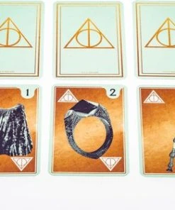 Wizarding World Of Harry Potter Harry Potter - Seek The Deathly Hallows - Kaartspel -Spellen Kast 550x313 4
