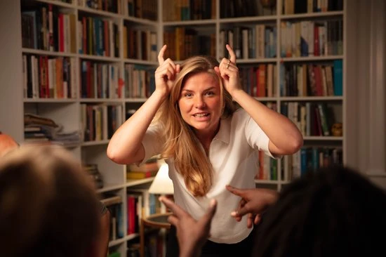 Bezzerwizzer HINT GO 100% NL - Bordspel 8 Bezzerwizzer HINT GO 100% NL - Bordspel - Afbeelding 6