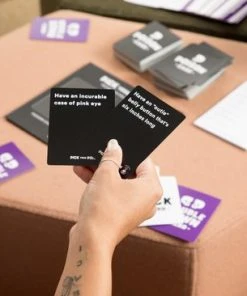 Dyce Games Pick Your Poison (Engelstalig) - Hét Dilemma Partyspel Voor Alle Leeftijden - "What Would You Rather Do " - Kaartspel 16 Dyce Games Pick Your Poison (Engelstalig) - Hét Dilemma Partyspel Voor Alle Leeftijden - "What Would You Rather Do " - Kaartspel -Spellen Kast 550x366 136