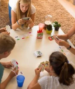 Shuffle Monopoly Deal - Kaartspel -Spellen Kast 550x366 263