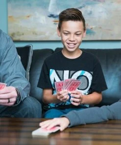 CardGames101 Card Games For Travelers - Engels Boek En Speelkaarten - Reisspellen - Kaartspellen - Reizigerseditie - Educatieve Spellen - Kaartspellen Voor Volwassenen -Spellen Kast 550x458 4