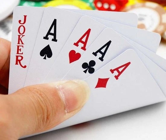 Casual Goods Plastic Speelkaarten | Waterdicht | Volwassenen | Poker | Rood 11 Casual Goods Plastic Speelkaarten | Waterdicht | Volwassenen | Poker | Rood - Afbeelding 9