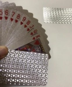 Merkloos Waterdichte Speelkaarten Zilver - Kaarten - Waterbestendig - Poker - Blackjack - Patience - Spelletjes - Kaarten Truukjes - Outdoor - Kaarten Set - Plastic Zilverfolie -Spellen Kast 550x548 15