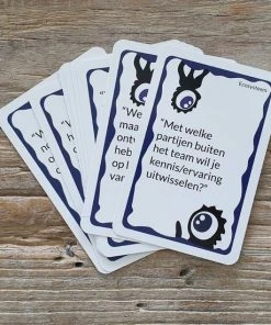 Odder Being - Visiekaarten Voor Teams - 55 Kaarten - Vragen Voor Teambuilding, Teamcoaching, Leiderschapscoaching -Spellen Kast 550x550 286