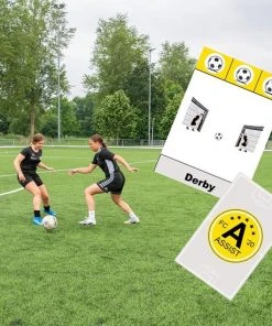 Footballastic - Kaartspel - Voetbal - Panna - Sport - Buiten Spelen - Sporten - Vrienden - Camping - Actie Spel - Wk 2022 - Actief Kaartspel - Kaartspel Kinderen - -Spellen Kast 550x550 317