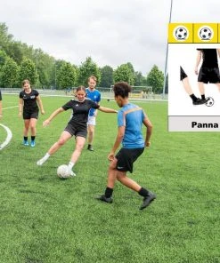 Footballastic - Kaartspel - Voetbal - Panna - Sport - Buiten Spelen - Sporten - Vrienden - Camping - Actie Spel - Wk 2022 - Actief Kaartspel - Kaartspel Kinderen - -Spellen Kast 550x550 322